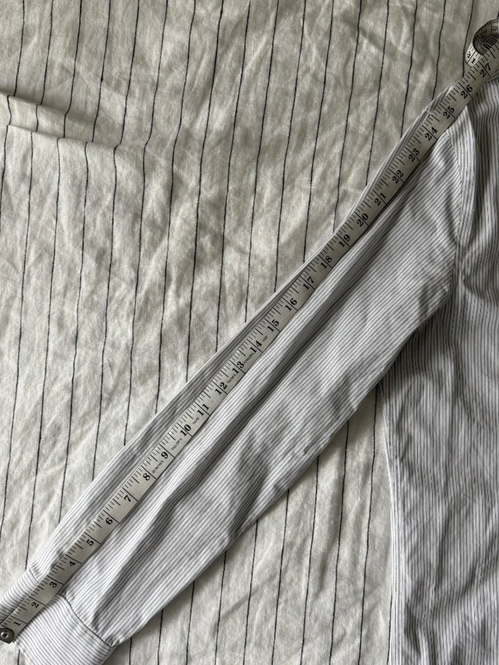Banana Republic white grey